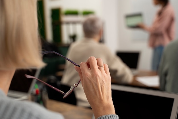 文明交通安全出行手抄报内容