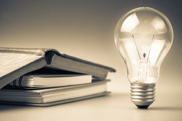 遥遥领先的造句